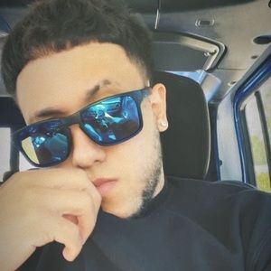 Meet your Posher, Erick